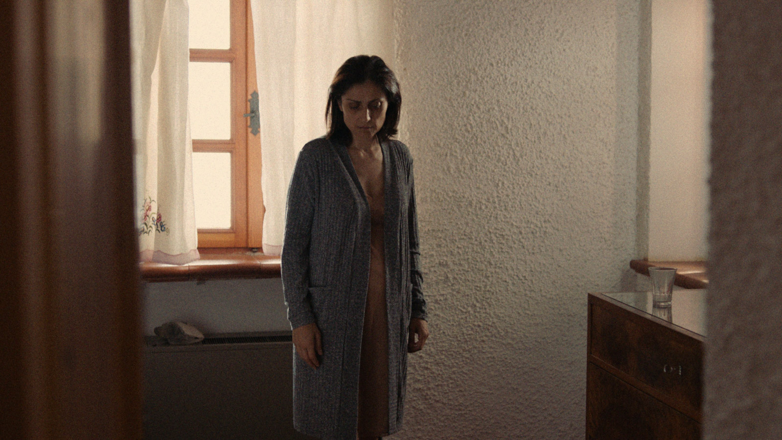 Gli ultimi a vederli vivere, The Last to See Them), Feature 80′, Cinematographer: Katharina Schelling, Director: Sara Summa, Production: German Film and Television Academy, 1:1,85 2K Arri Amira + Zeiss Ultra Prime Lenses, Berlinale Sektion Forum 2019, www.katharinaschelling.com